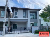 Grande Pleno Mega Bangna Village 3 卧室公寓出租，靠近素万那普机场