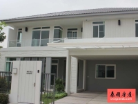 Mantana Bangna-Wongwaen Village 4 卧室公寓出租，靠近 Mega Bangna
