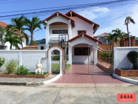 泰国芭提雅别墅出租4卧4卫双层海滨