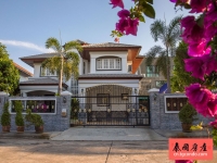 泰国芭提雅市区豪华泳池别墅出租，四房四卫